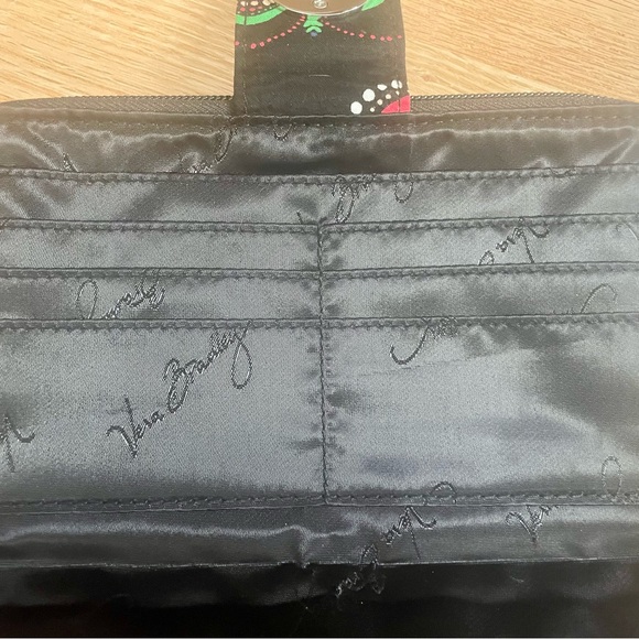 Vera Bradley NWT Turn Lock Wallet in Kiev Paisley(Retired Print) - Picture 8 of 13